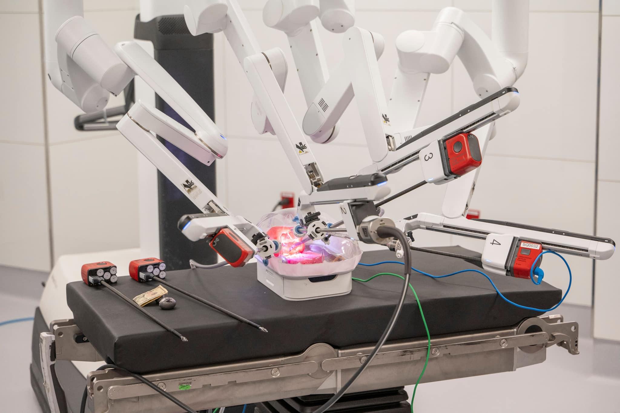 da Vinci 5 surgical robot
